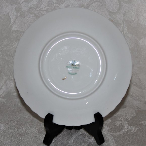 Royal Albert Trillium Mug & Saucer Set | Royal Albert Vintage China - Picture 7 of 16